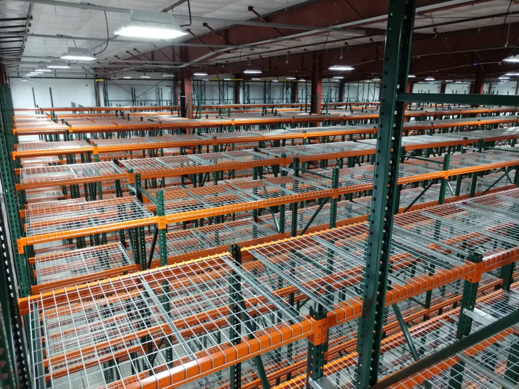 Pallet racking system in a warehouse